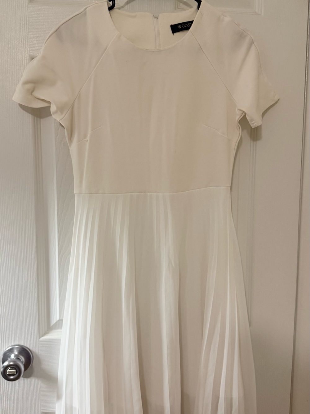Woosh Cream Pleated Short-Sleeve Midi Dress